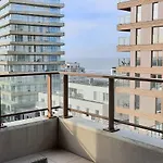 Modern 2-Bedroom Apartment Near The Beach Of Ostend T102