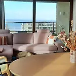 Modern 2-Bedroom Apartment Near The Beach Of Ostend T102