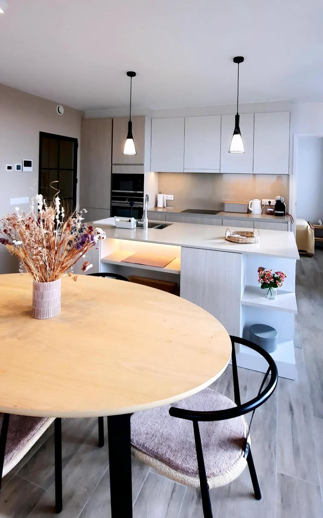 Appartement Modern 2-bedroom Near The Of T102